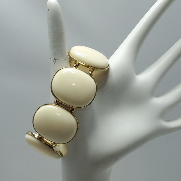 Fashion Jewelry Jewelry - Bijou 80's retro faux ivory stone with gold trim stretch bracelet